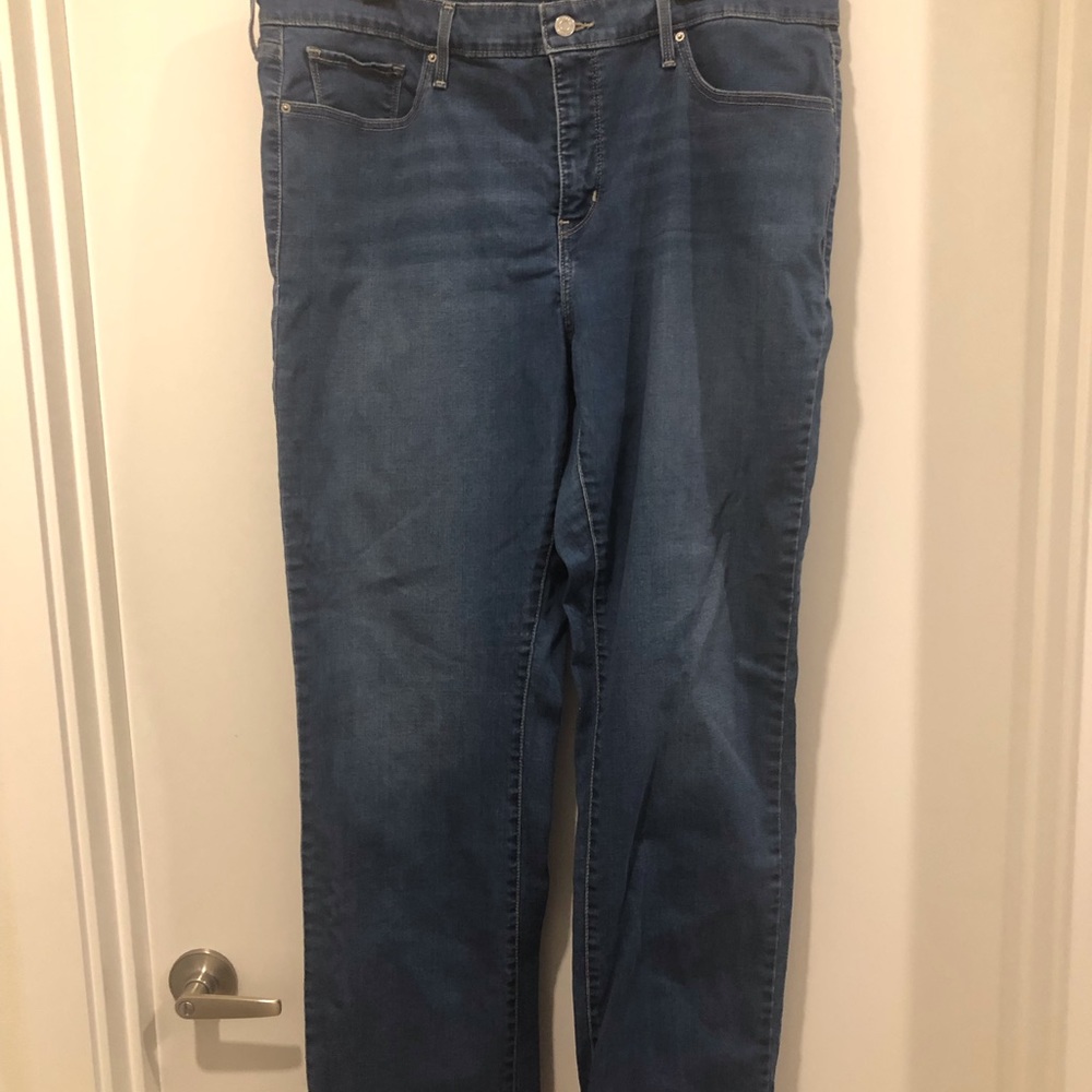 Levi’s 314 shaping straight leg 24W